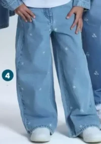 Jean avec broderie "Lili M"