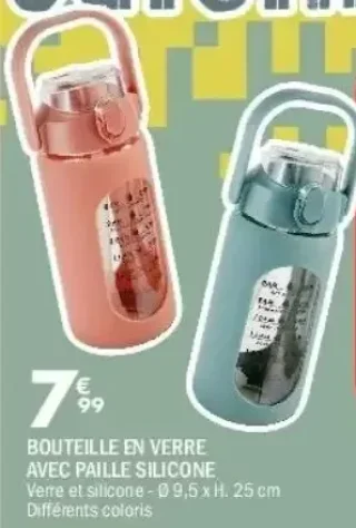 Bouteille en verre avec paille silicone