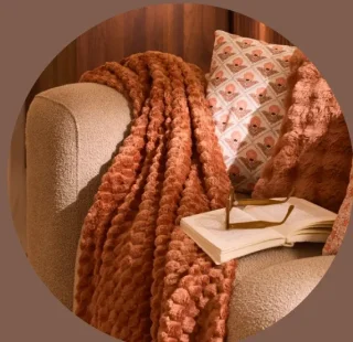 Plaid et coussin Collection Mochaccino