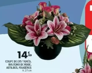 Coupe de lys tigrés, boutons de rose, astilbes, fougères H. 27 cm