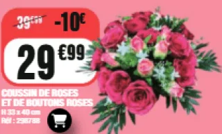 Coussin de roses et de boutons roses