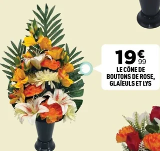 Le cône de boutons de rose, glaïeuls et lys