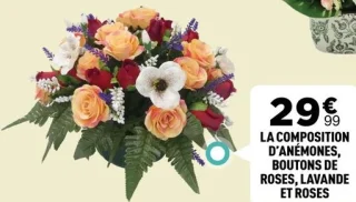 LA COMPOSITION D'ANÉMONES, BOUTONS DE ROSES, LAVANDE ET ROSES