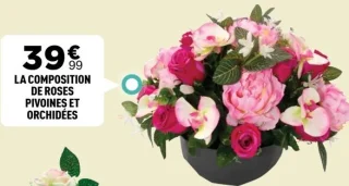 LA COMPOSITION DE ROSES PIVOINES ET ORCHIDÉES