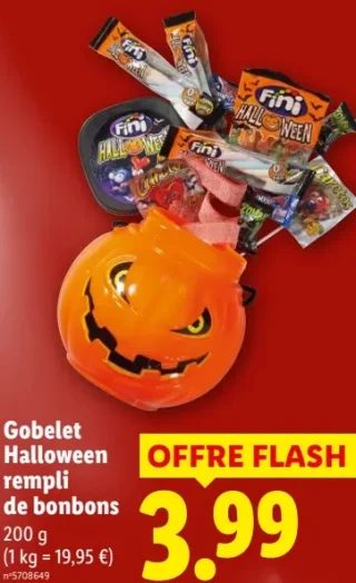 Gobelet Halloween rempli de bonbons