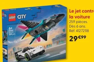 Le jet contre la voiture LEGO City