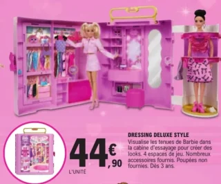 Dressing Deluxe Style Barbie