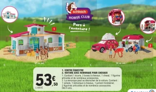 Centre équestre ou voiture avec remorque pour chevaux Schleich Horse Club