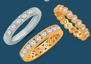 Bagues alliances serties de diamants Le Manège à Bijoux